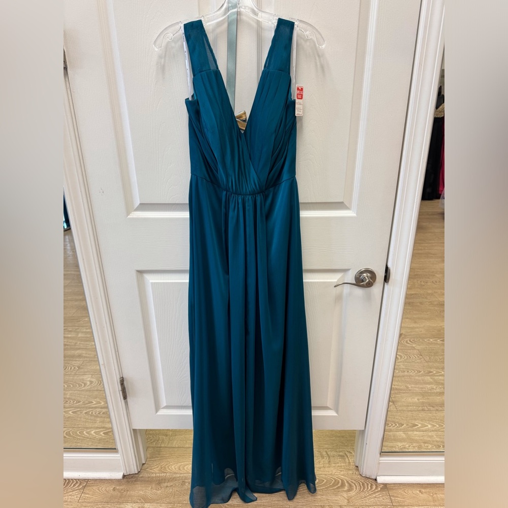 Elegant Teal Evening Gown